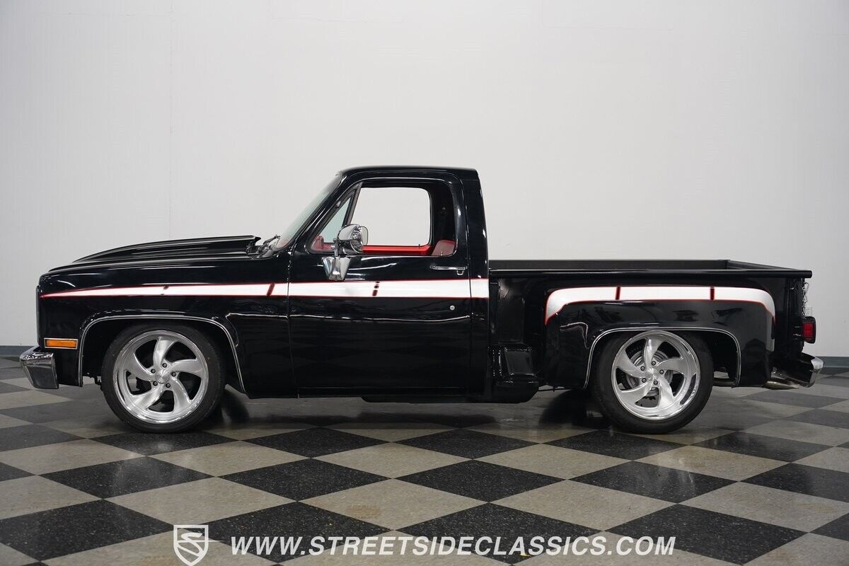 Chevrolet-C-10-1986-Pickup-Truck-2