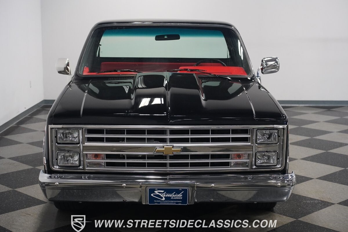 Chevrolet-C-10-1986-Pickup-Truck-20