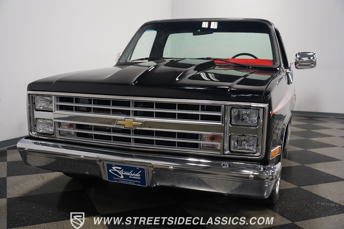 Chevrolet-C-10-1986-Pickup-Truck-22