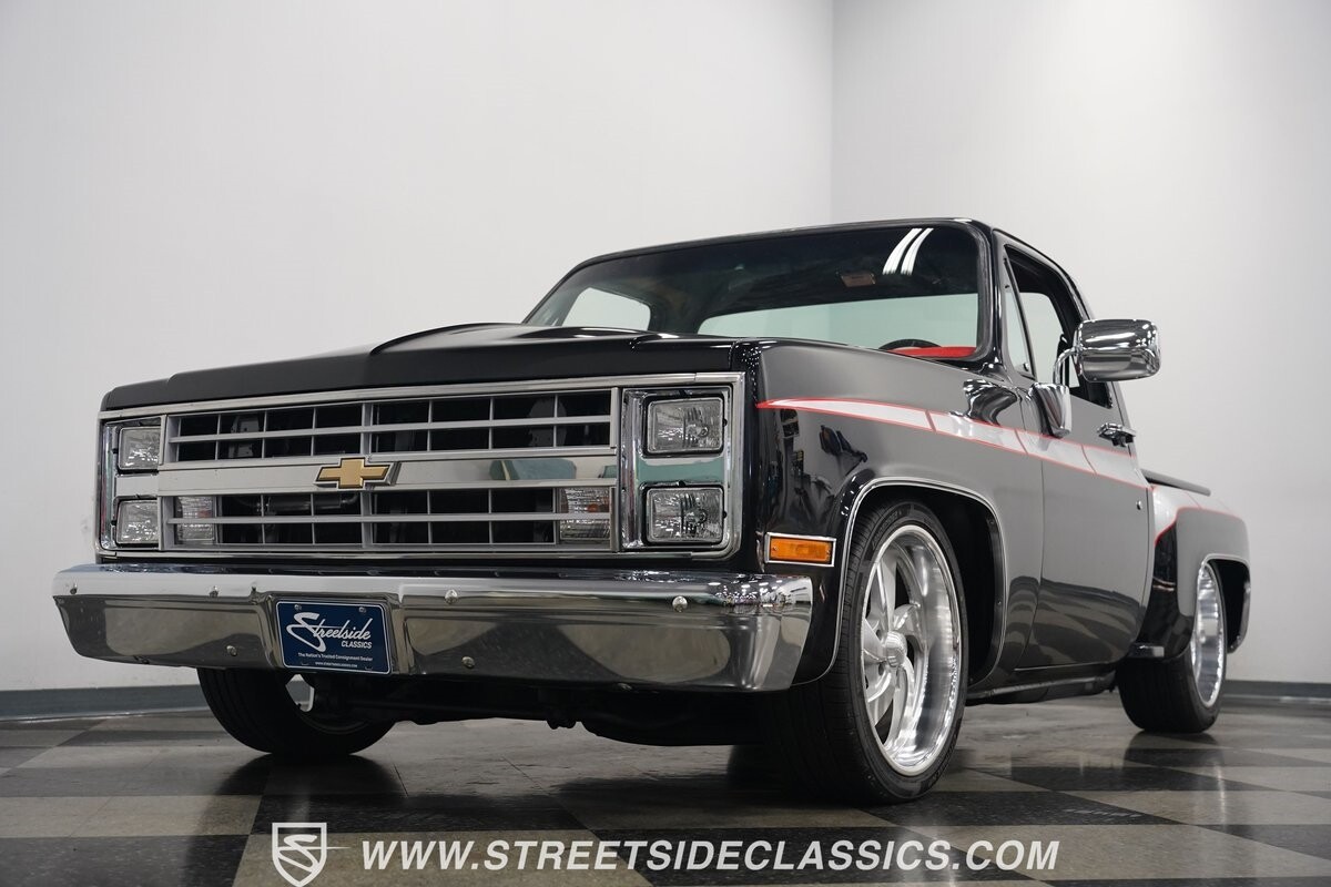Chevrolet-C-10-1986-Pickup-Truck-24
