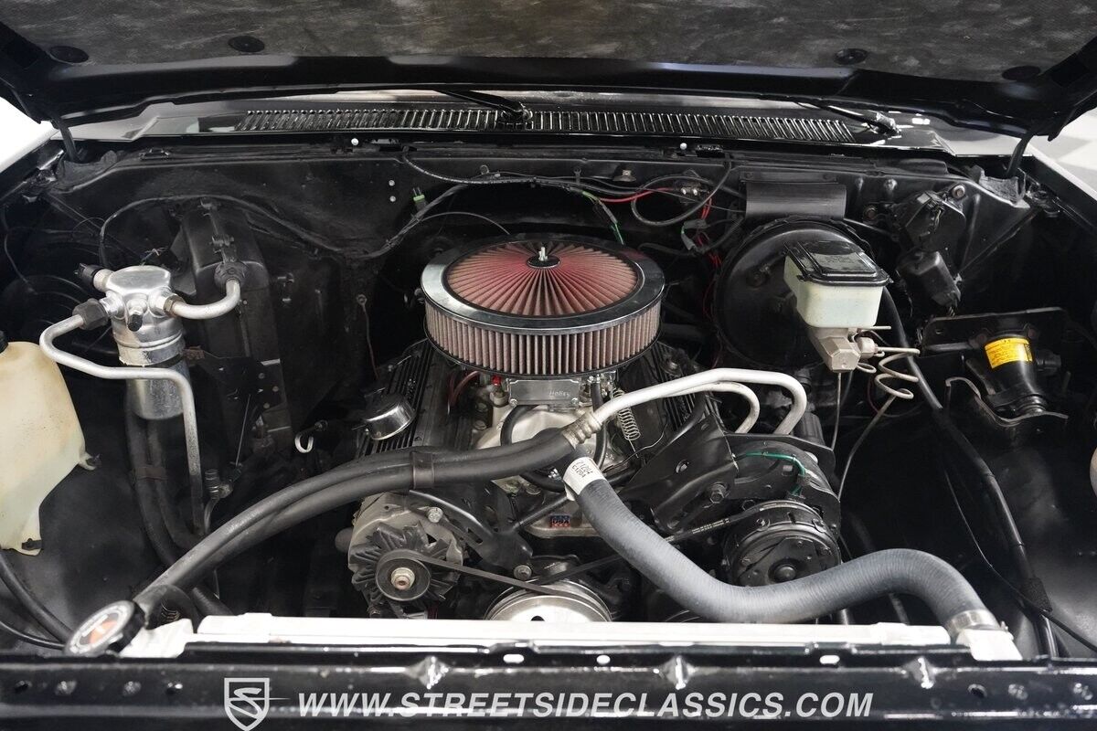 Chevrolet-C-10-1986-Pickup-Truck-3