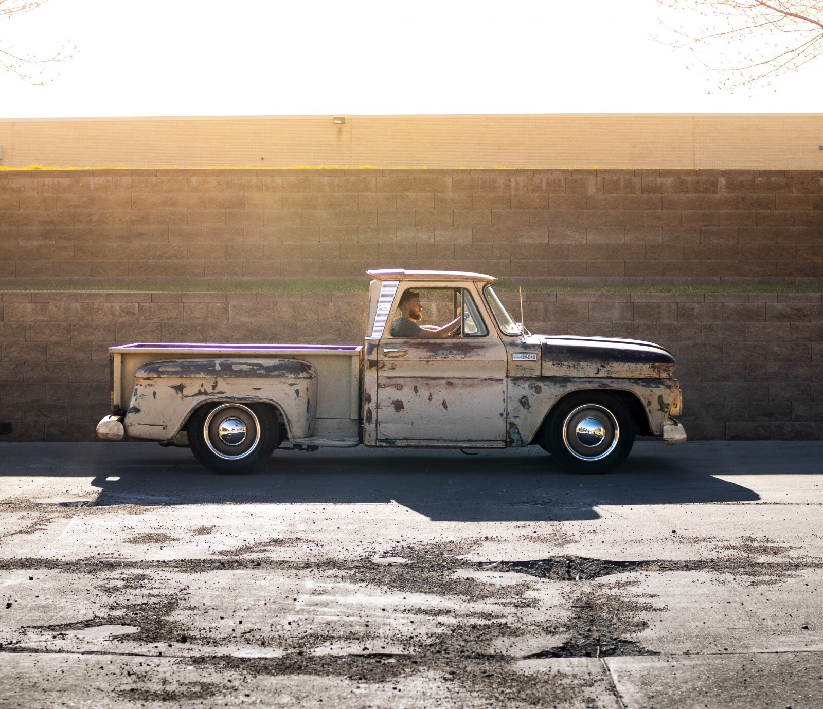 Chevrolet-C-20-1965-Crew-Cab-Pickup-1