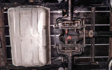 Chevrolet-C-20-1965-Crew-Cab-Pickup-18