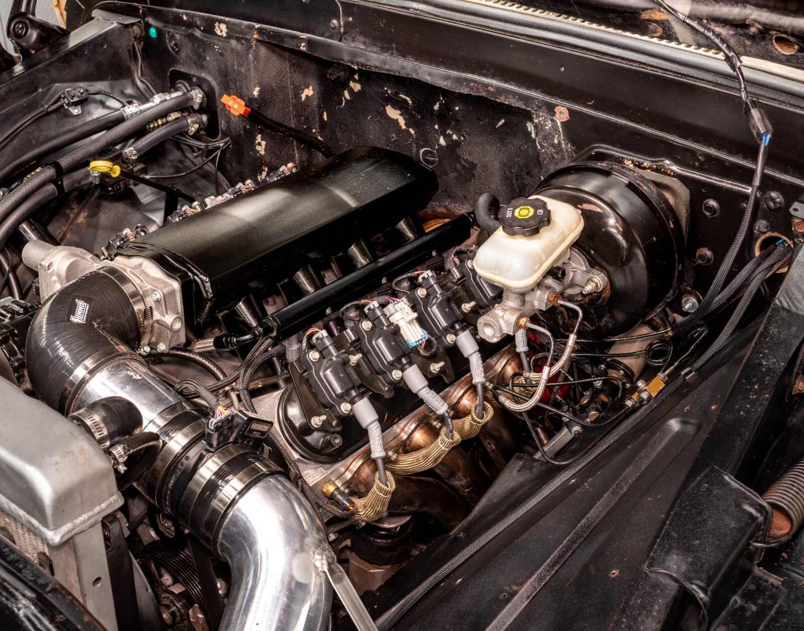 Chevrolet-C-20-1965-Crew-Cab-Pickup-5