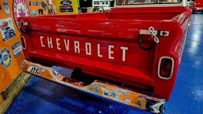 Chevrolet-C10-1962-Bright-Red-BlackGray-13