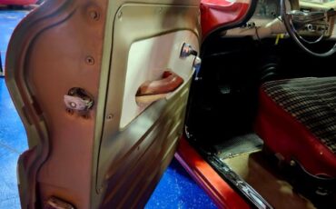 Chevrolet-C10-1962-Bright-Red-BlackGray-2