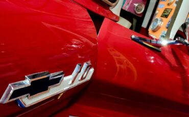 Chevrolet-C10-1962-Bright-Red-BlackGray