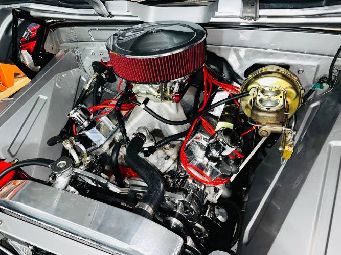 Chevrolet-C10-1962-Custom-11