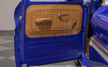 Chevrolet-C10-1966-Gravity-Blue-Pearl-Tan-15