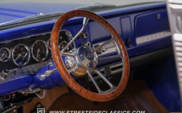 Chevrolet-C10-1966-Gravity-Blue-Pearl-Tan-17