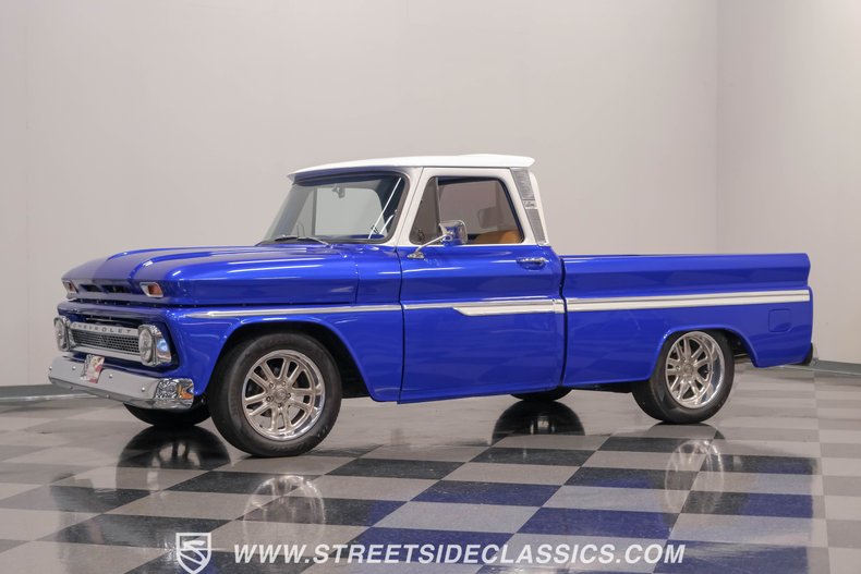 Chevrolet-C10-1966-Gravity-Blue-Pearl-Tan-18