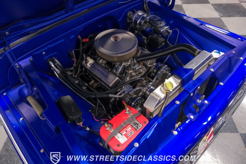 Chevrolet-C10-1966-Gravity-Blue-Pearl-Tan-35