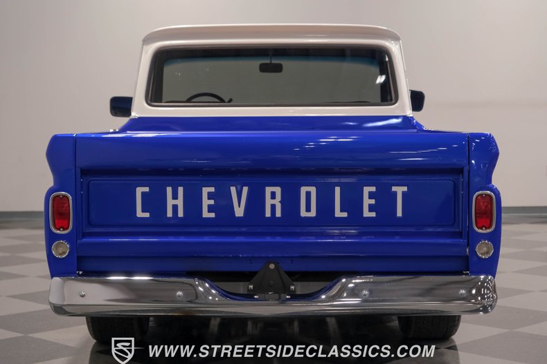 Chevrolet-C10-1966-Gravity-Blue-Pearl-Tan-4