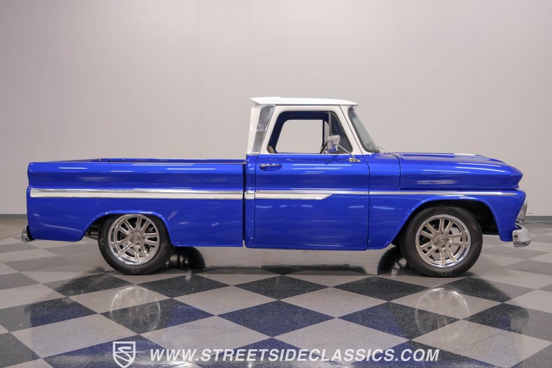 Chevrolet-C10-1966-Gravity-Blue-Pearl-Tan-41