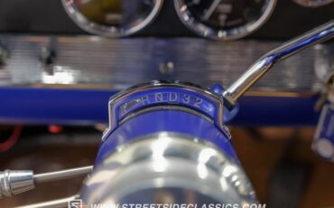 Chevrolet-C10-1966-Gravity-Blue-Pearl-Tan-46
