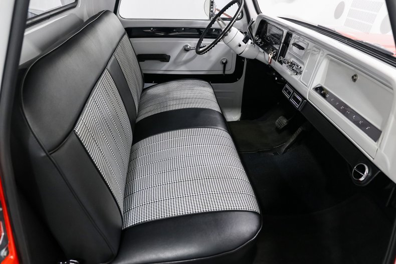 Chevrolet-C10-1966-Orange-Black-ampamp-White-Ho-17