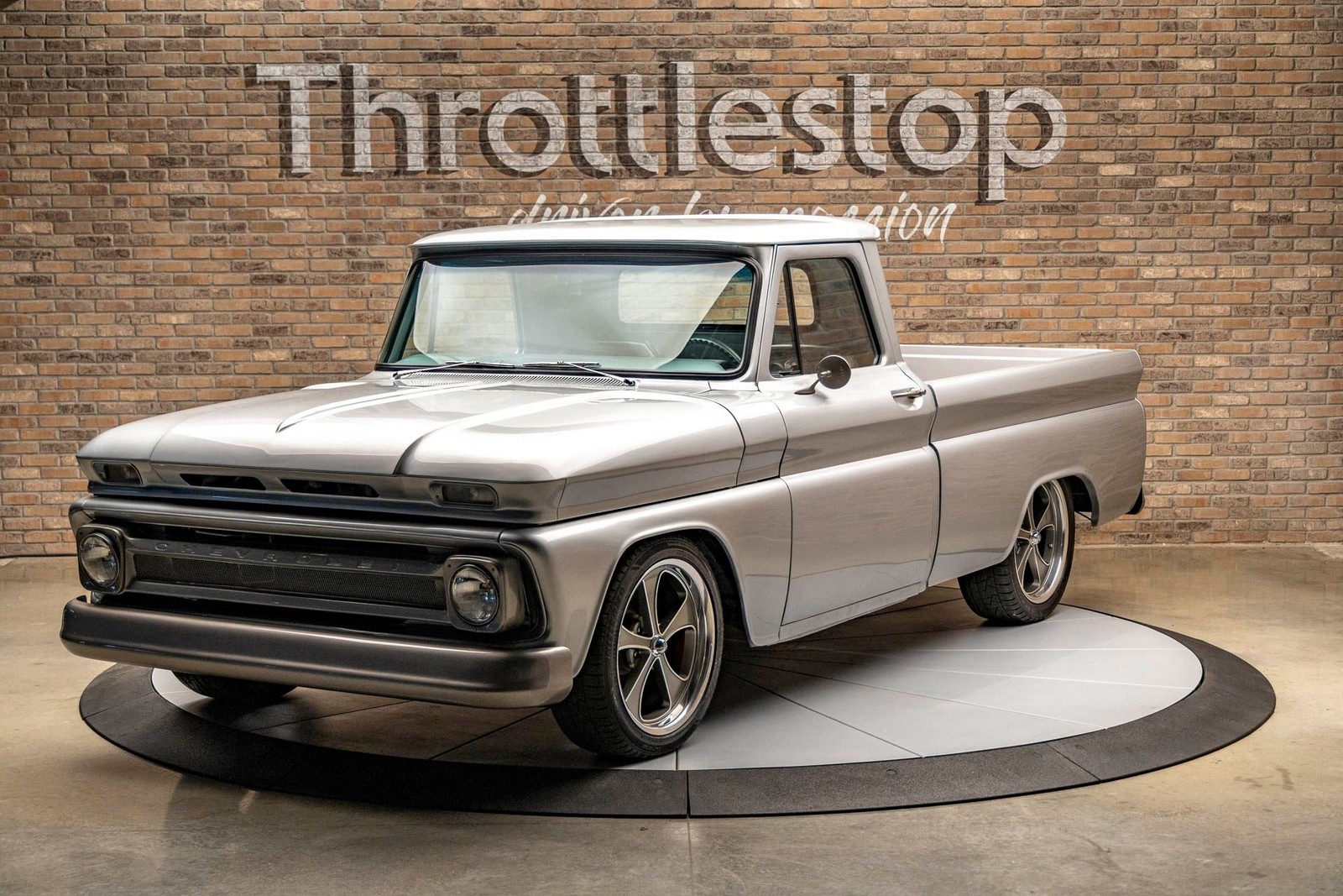 Chevrolet-C10-1966-Pickup-Truck-2