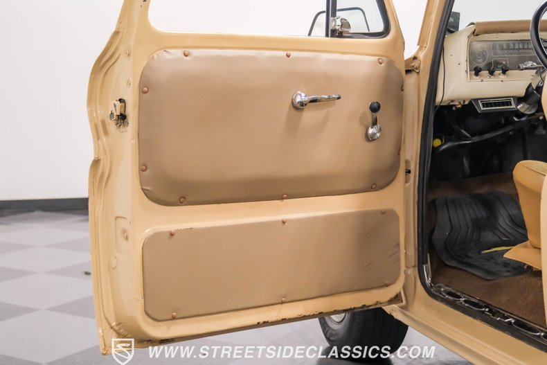 Chevrolet-C10-1966-Tan-Tan-33