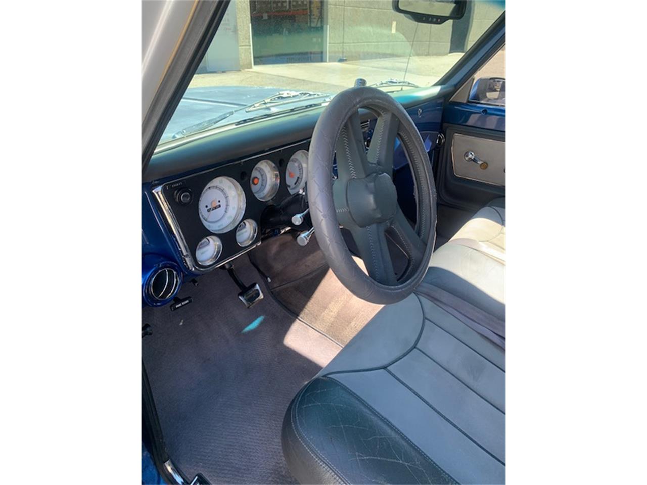 Chevrolet-C10-1972-Blue-and-white-Gray-4
