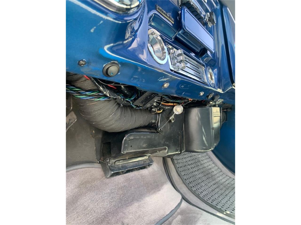 Chevrolet-C10-1972-Blue-and-white-Gray-7