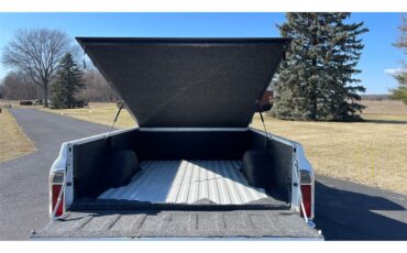 Chevrolet-C10-1972-Bright-White-Tan-Leather-10