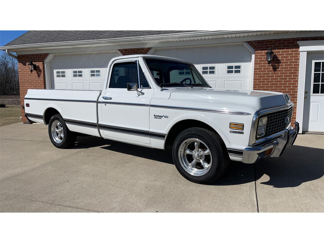 Chevrolet-C10-1972-Bright-White-Tan-Leather-4