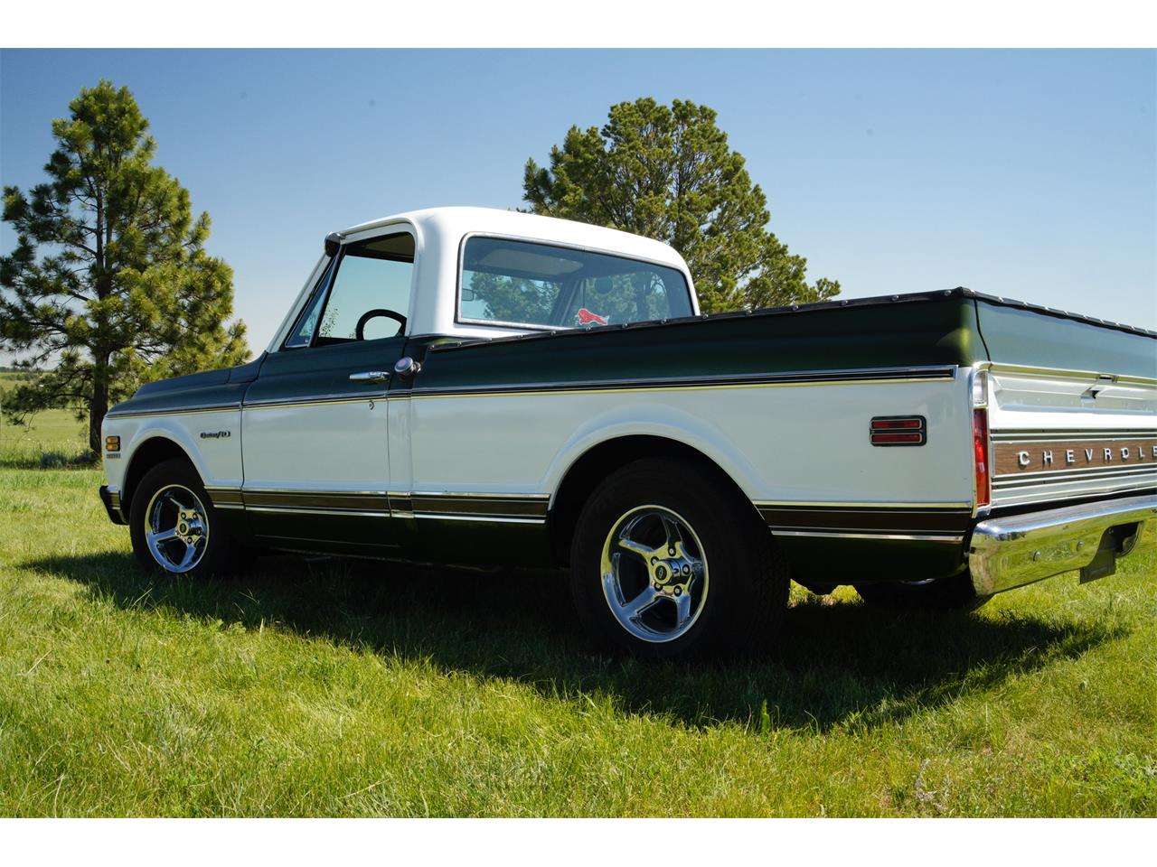 Chevrolet-C10-1972-Green-amp-White-Green-11