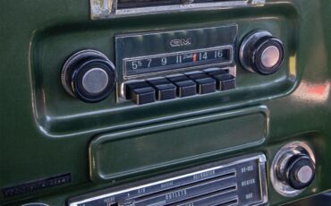 Chevrolet-C10-1972-Green-amp-White-Green-22