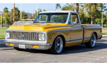Chevrolet-C10-1972-White-and-Ochre-Black-and-gray-11