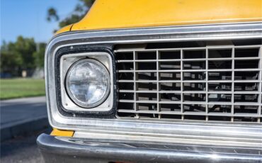 Chevrolet-C10-1972-White-and-Ochre-Black-and-gray-20