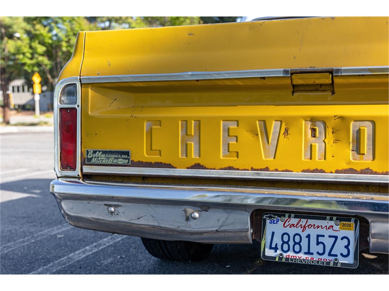 Chevrolet-C10-1972-White-and-Ochre-Black-and-gray-27