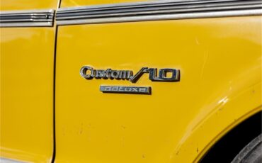 Chevrolet-C10-1972-White-and-Ochre-Black-and-gray-35