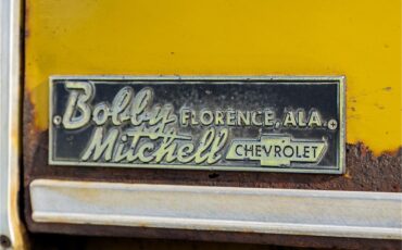 Chevrolet-C10-1972-White-and-Ochre-Black-and-gray-36