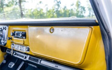 Chevrolet-C10-1972-White-and-Ochre-Black-and-gray-51