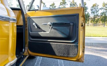 Chevrolet-C10-1972-White-and-Ochre-Black-and-gray-55