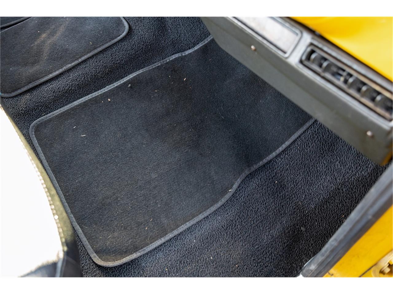 Chevrolet-C10-1972-White-and-Ochre-Black-and-gray-59