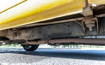 Chevrolet-C10-1972-White-and-Ochre-Black-and-gray-64