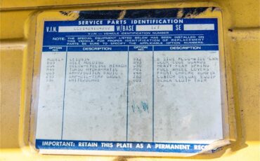 Chevrolet-C10-1972-White-and-Ochre-Black-and-gray-7