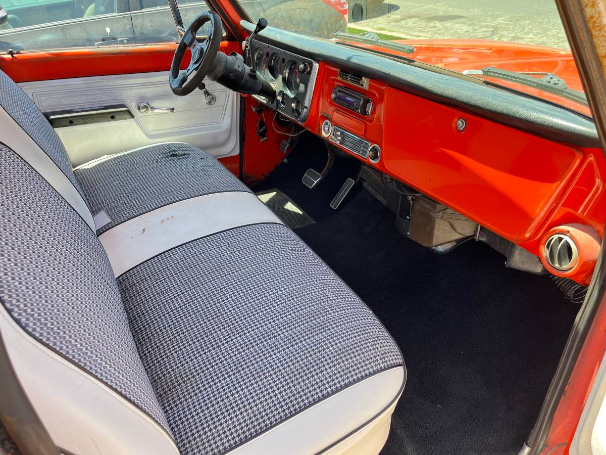 Chevrolet-C10-1972-orange-5
