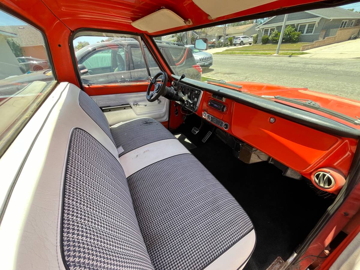 Chevrolet-C10-1972-orange-6