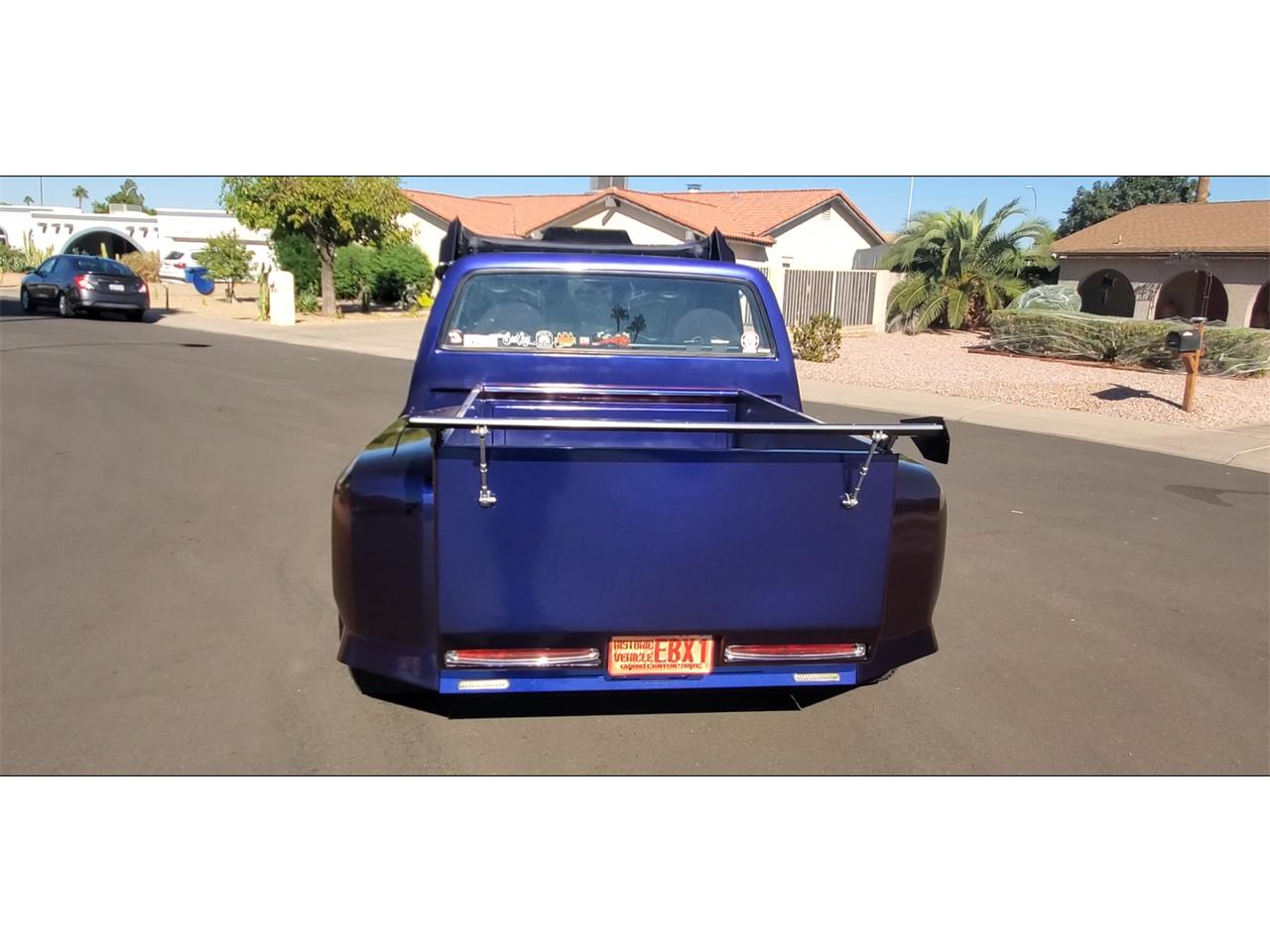 Chevrolet-C10-1976-Wrap-Roaring-Thunder-Dark-Metallic-Gray-11