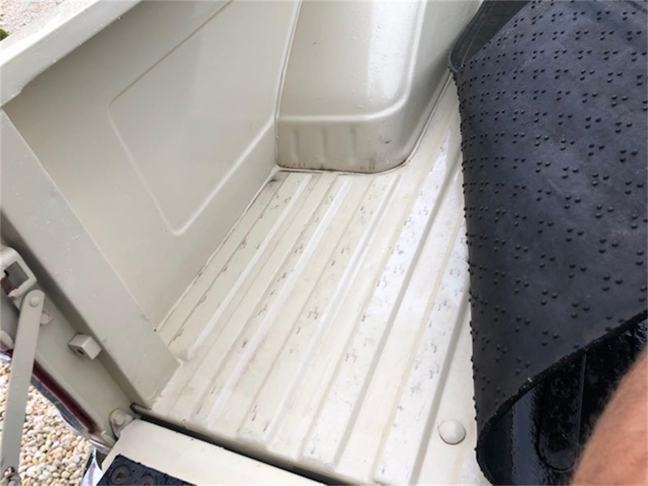 Chevrolet-C10-1977-Two-tone-beige-and-t-Tan-10