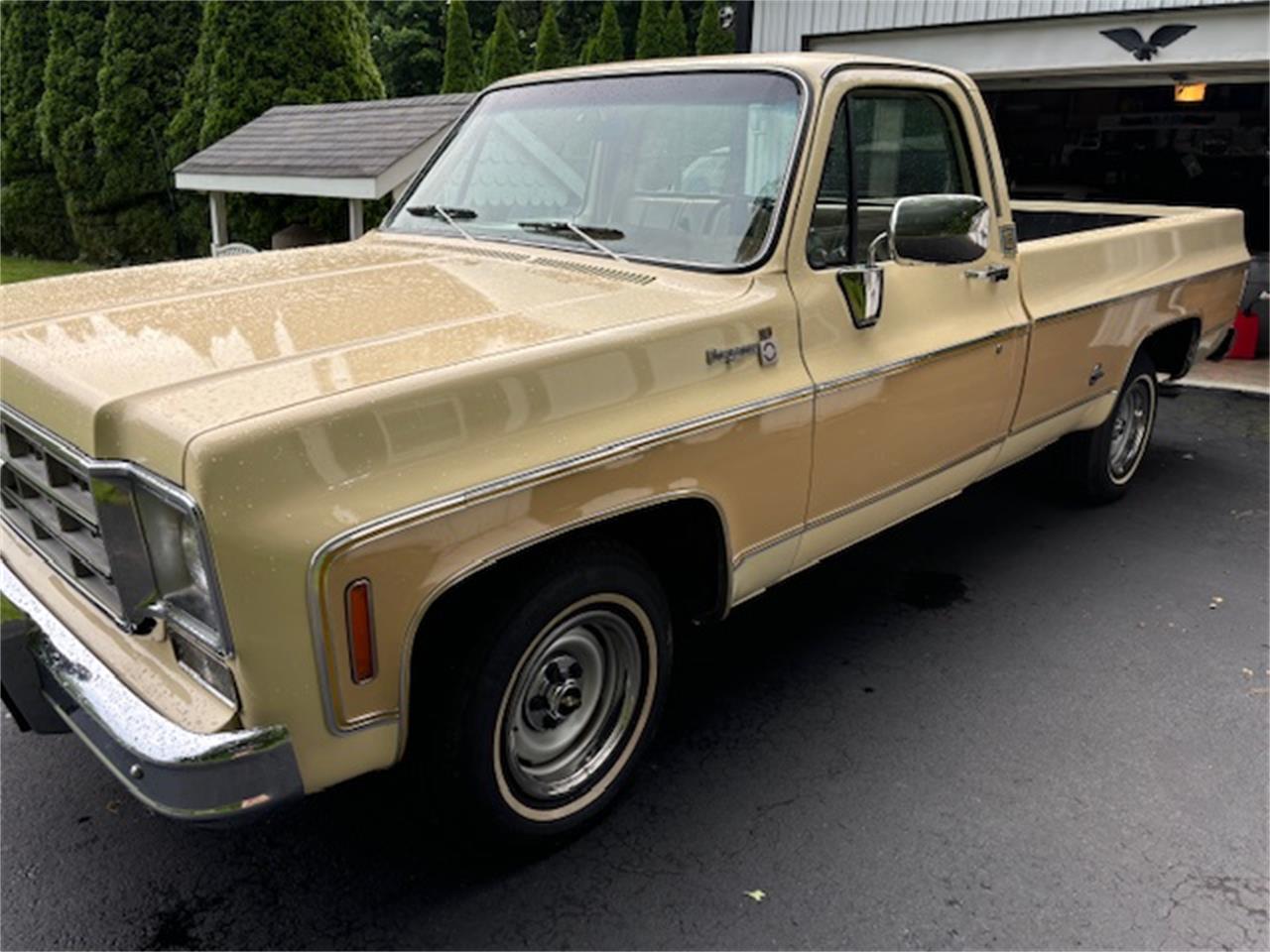 Chevrolet-C10-1977-Two-tone-beige-and-t-Tan
