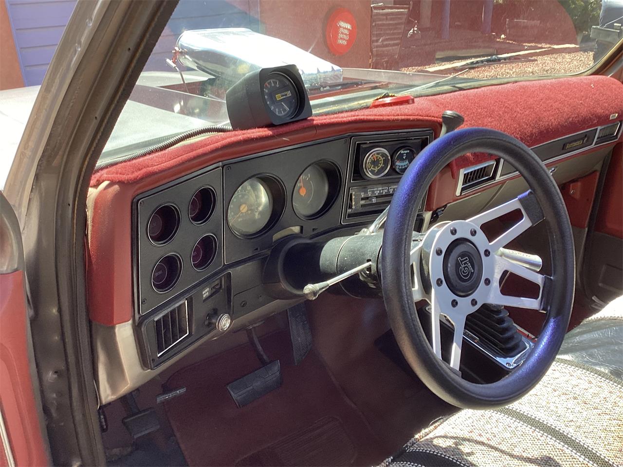 Chevrolet-C10-1978-grey-red-5