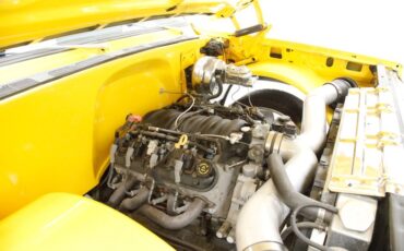 Chevrolet-C10-1980-Yellow-Blue-12