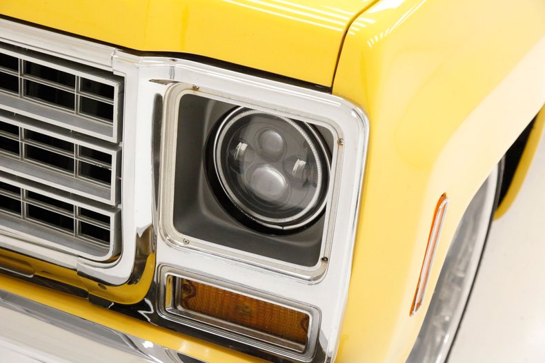 Chevrolet-C10-1980-Yellow-Blue-16