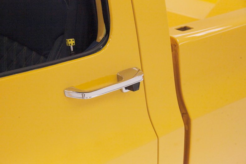 Chevrolet-C10-1980-Yellow-Blue-18