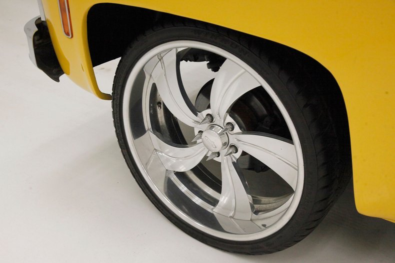 Chevrolet-C10-1980-Yellow-Blue-19