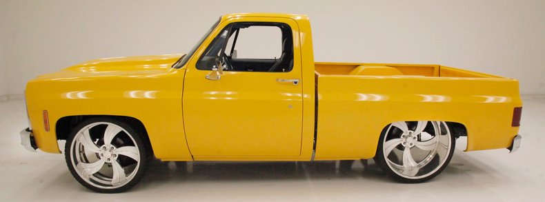 Chevrolet-C10-1980-Yellow-Blue-2