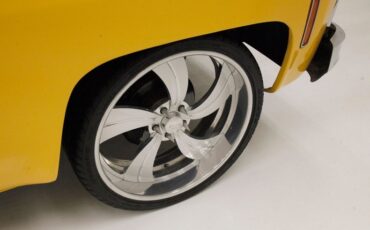 Chevrolet-C10-1980-Yellow-Blue-22